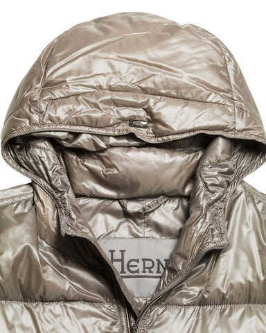 Ultraleichte Daunenjacke
