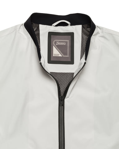 Bomberjacke, Technisches Material