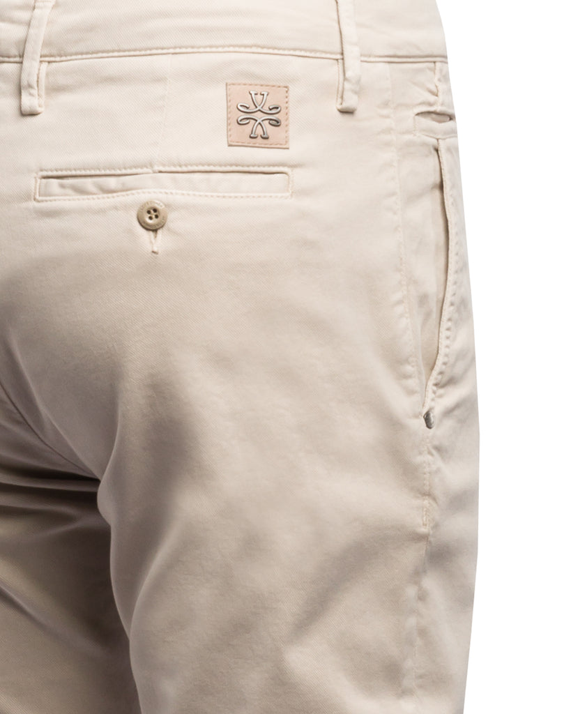 Chino, Schnitt BOBBY
