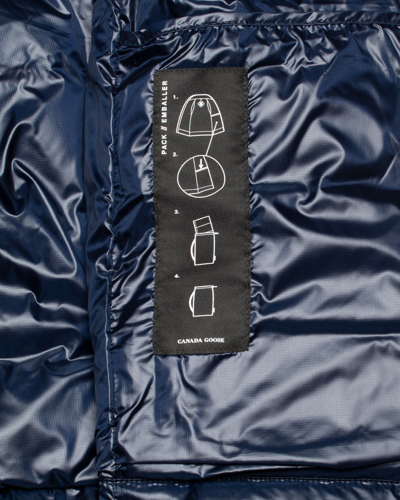 Daunengilet, Crofton Vest TEI1